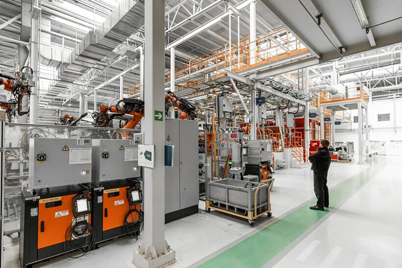 Intelligent Packaging Solution for Liquid Chemicals - Visual Automatic Positioning Filling Machine
